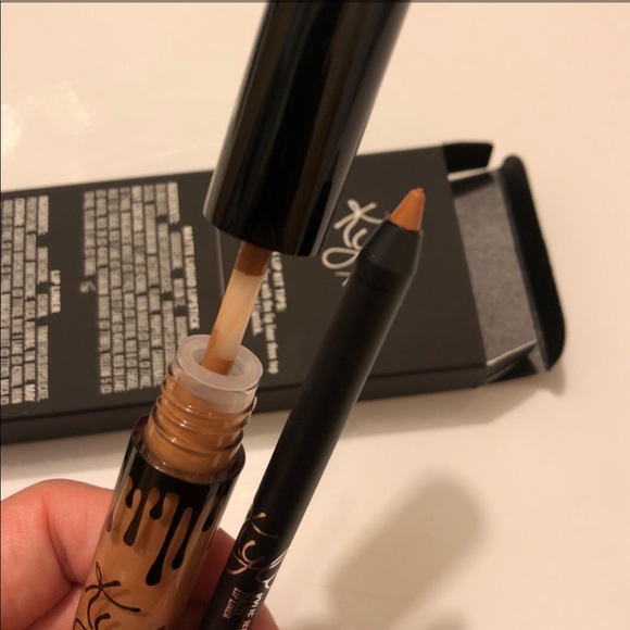 Kylie Cosmetics Hazel Lip Kit - Picture 3 of 4